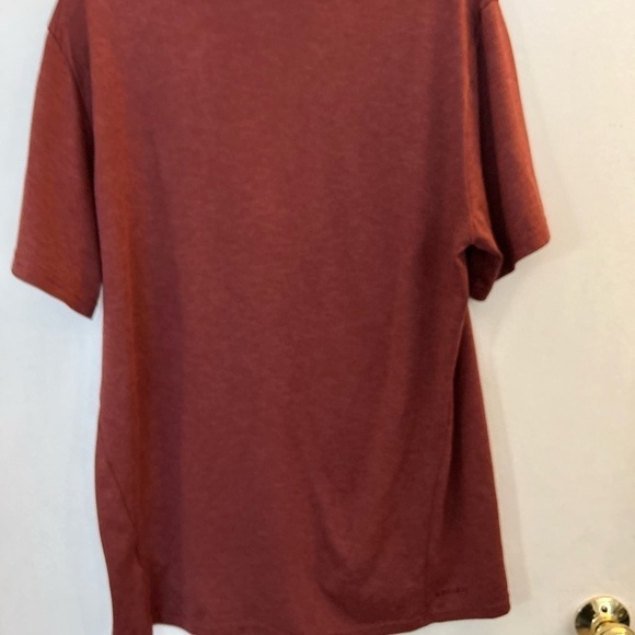 Nike Dri Fit Large Breathe Lightweight
Athletic T Shirt Maroon Red, Men's - Picture 2 of 8